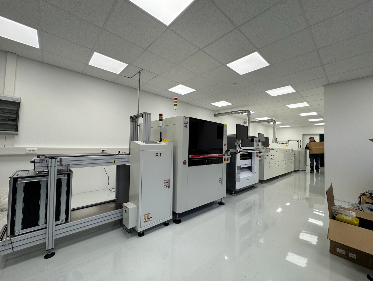 ICT SMT volledige lijn-1.jpg