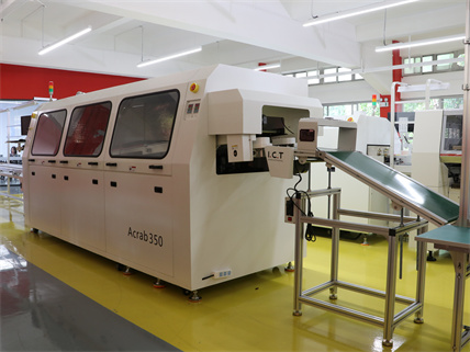 ICT Golfsoldeermachine met golfontlader
