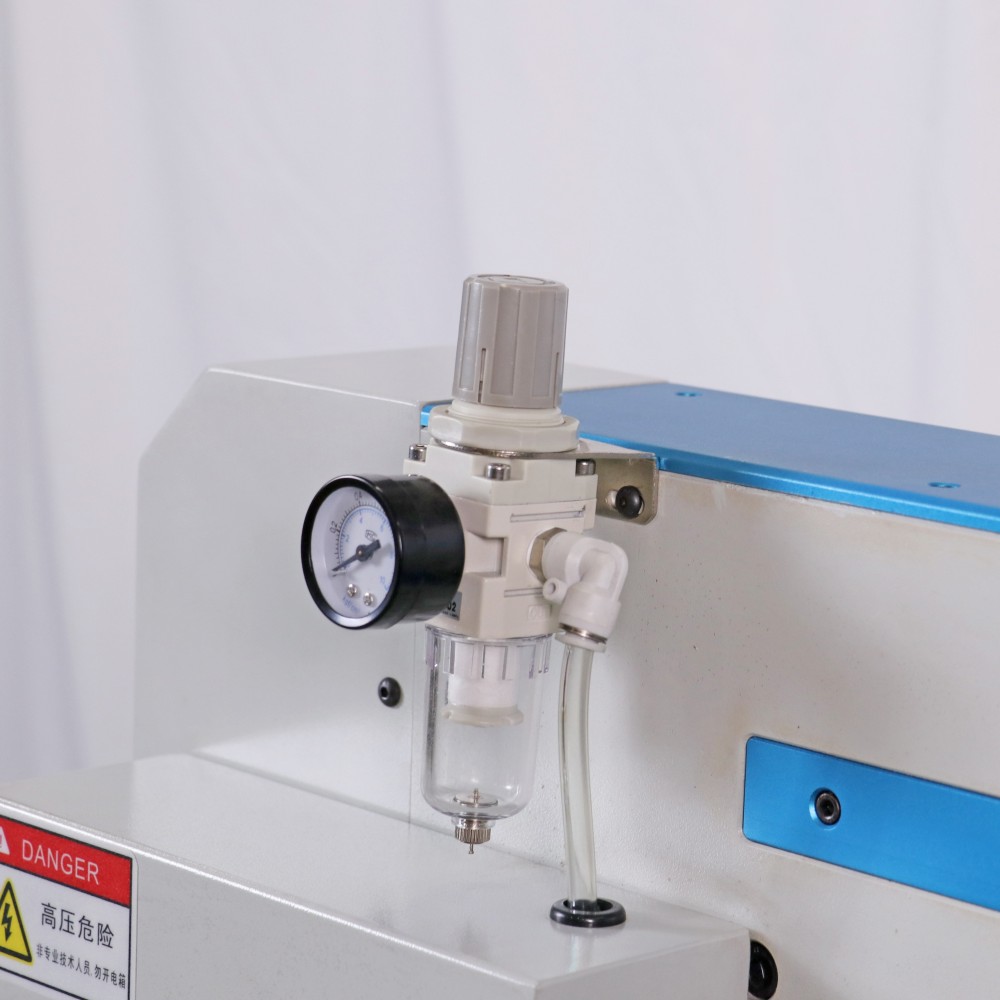 ICT-GV330 | Guillotine-type PCB V-cut-machine