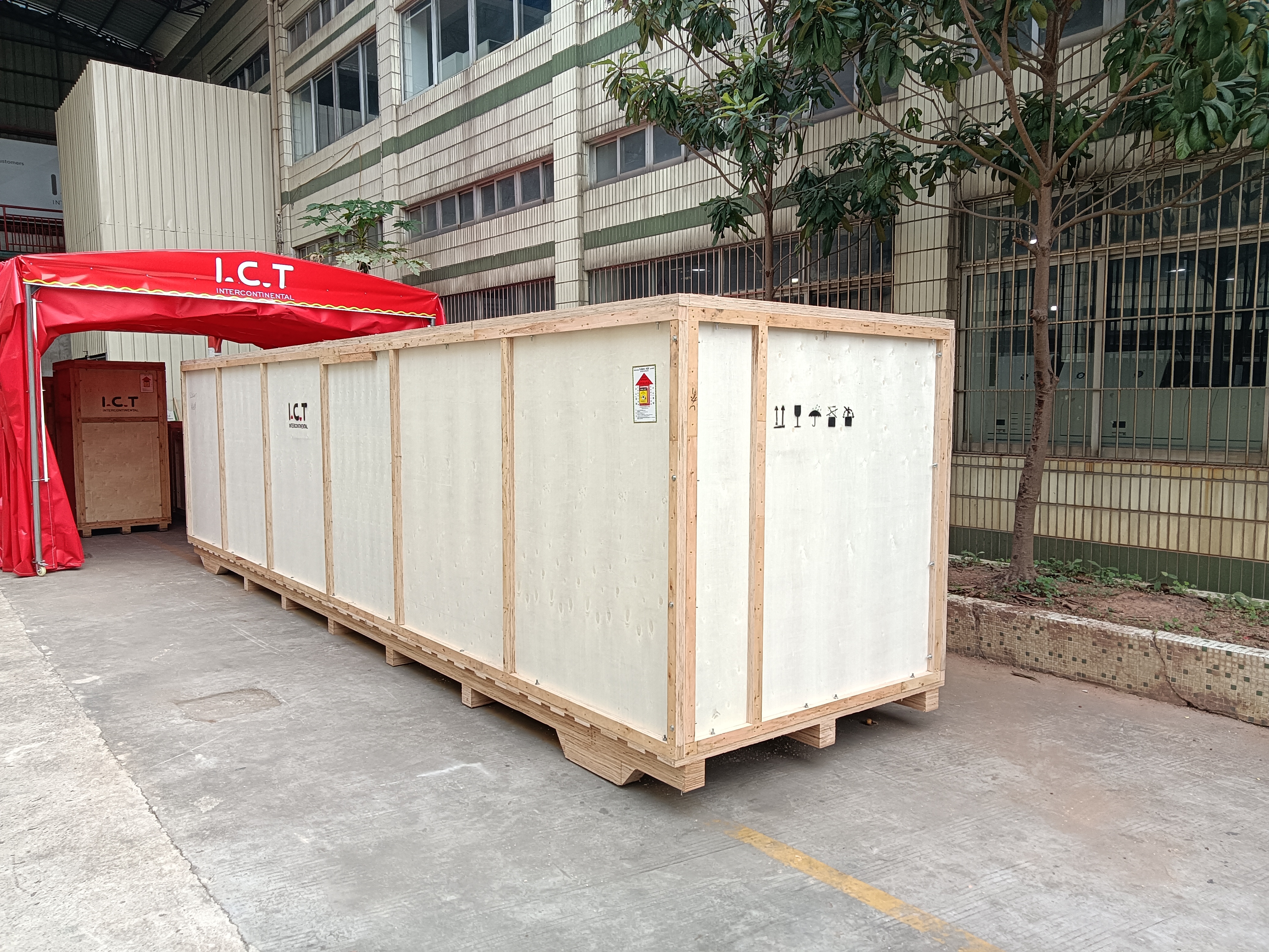 ICT Lyra 933N stikstofreflowoven geleverd in Brazili&euml;.jpg