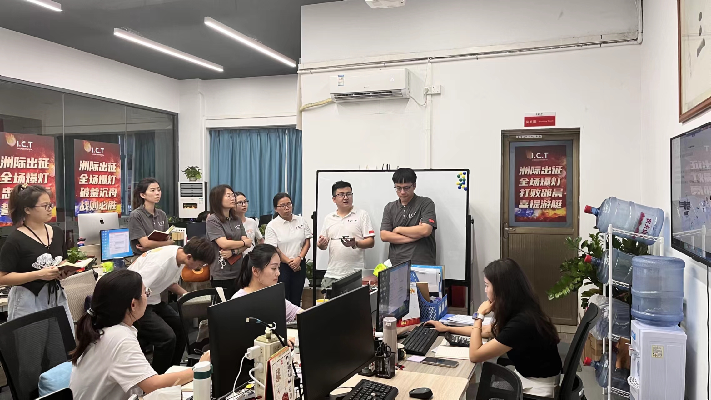 ICT-training SMT-machinelijn