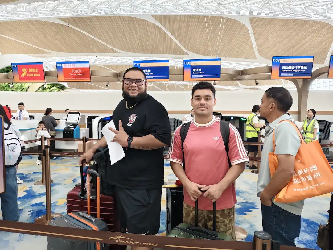 2. ICT-ingenieurs bereiden zich voor op het bedienen van klanten in Mexico.webp