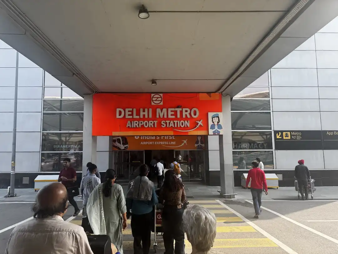 ICT-ingenieur Andy gaat naar India voor technische ondersteuning voor SMT en DIP 02.webp